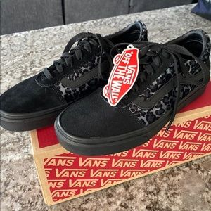 NWT Womens Leopard Vans size 7.5